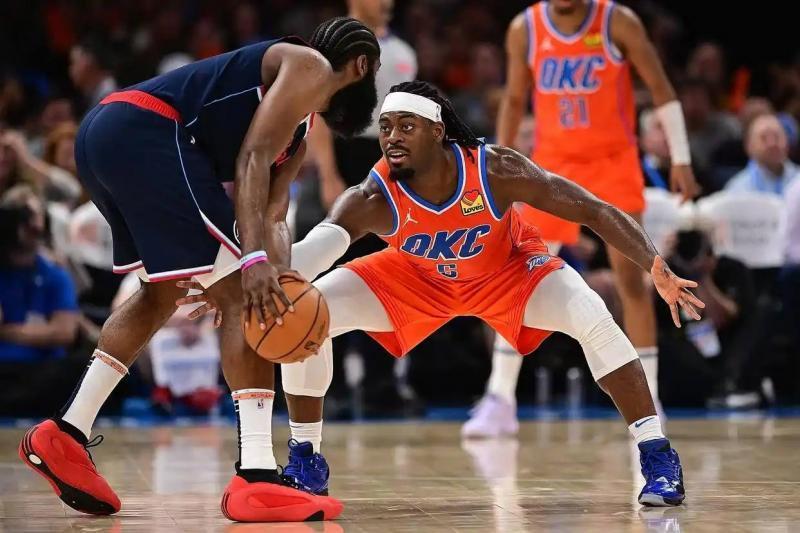 在进攻端则 在进攻端则