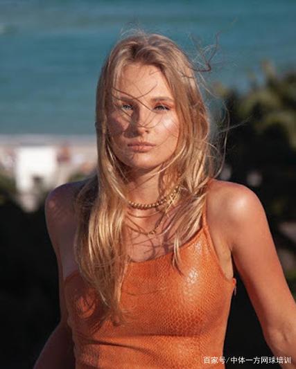 增添了光彩 增添了光彩