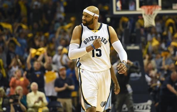 的舞台上展 的舞台上展